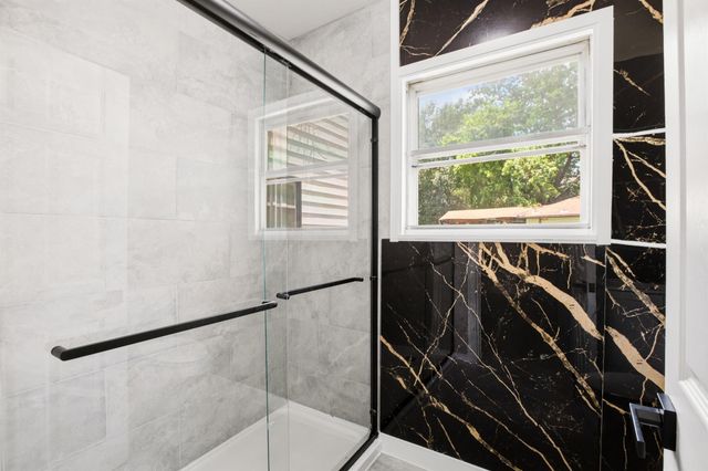 5010 Andrea Street, Houston, TX 77021