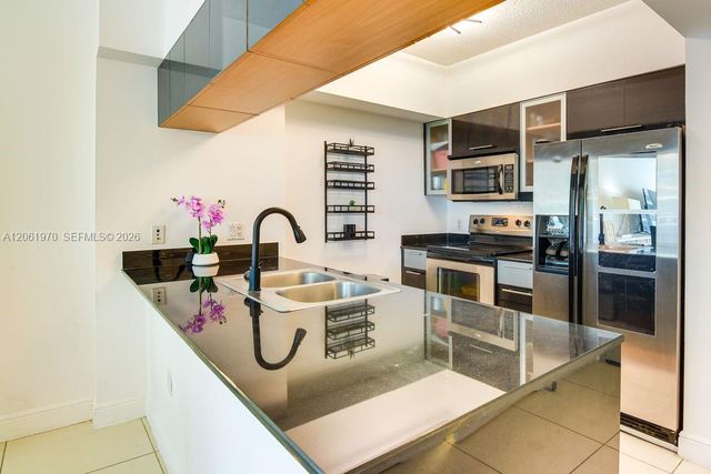 1750 N Bayshore Dr 1909, Miami, FL 33132