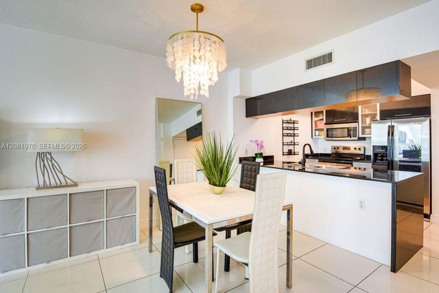 1750 N Bayshore Dr 1909, Miami, FL 33132