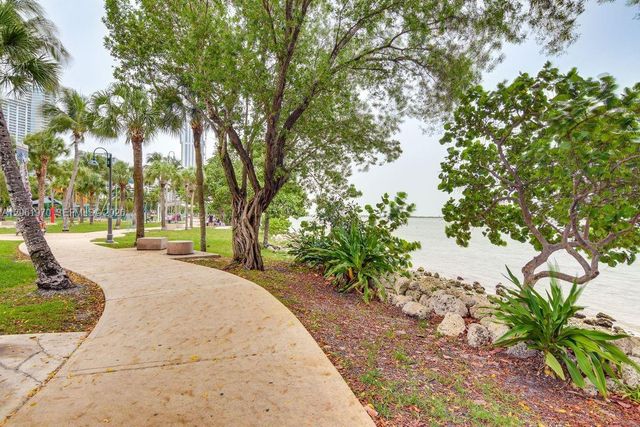 1750 N Bayshore Dr 1909, Miami, FL 33132