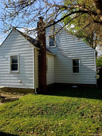 25525 Powers Avenue, Dearborn Heights, MI 48125