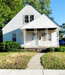 25525 Powers Avenue, Dearborn Heights, MI 48125