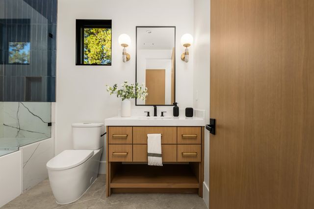 9309 Gaston Court, Truckee, CA 96161