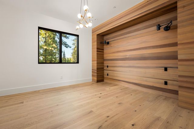 9309 Gaston Court, Truckee, CA 96161