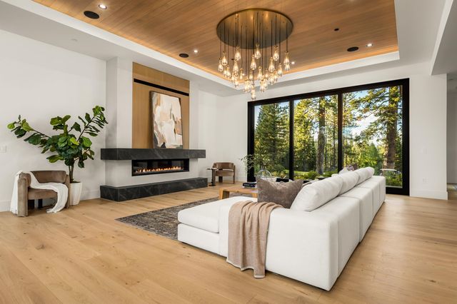 9309 Gaston Court, Truckee, CA 96161