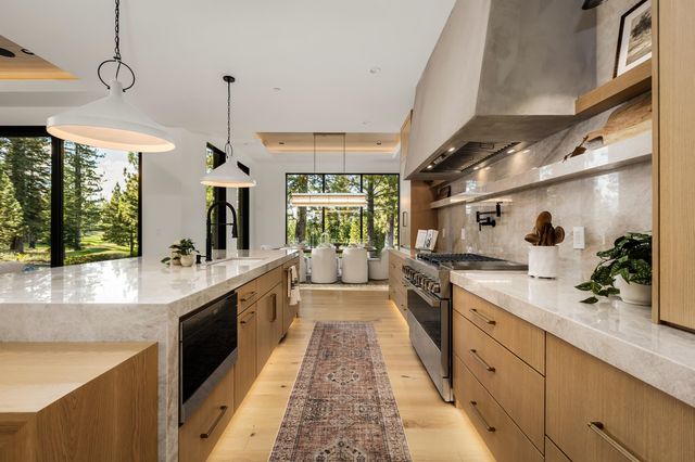 9309 Gaston Court, Truckee, CA 96161