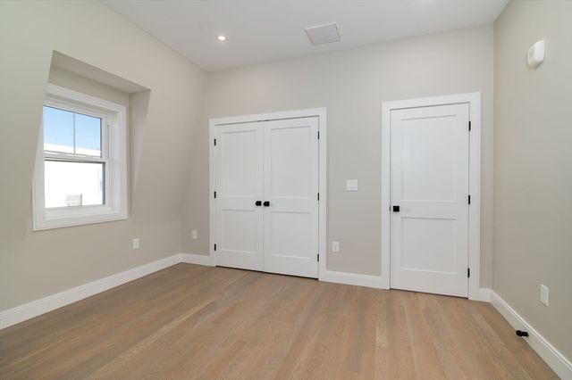 13 Arlington St C, Somerville, MA 02145