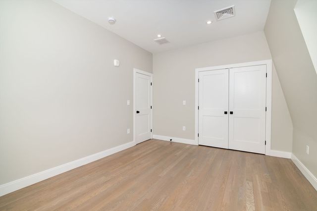 13 Arlington St C, Somerville, MA 02145