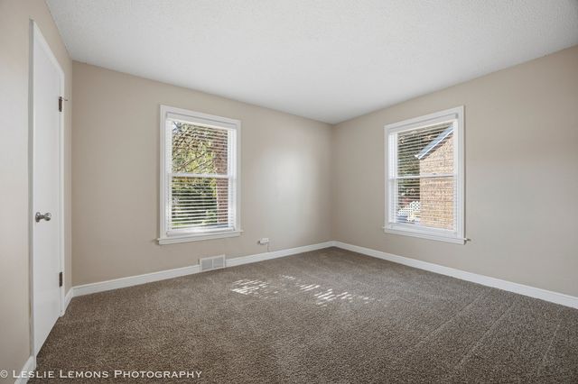 4015 W 105TH Street, Oak Lawn, IL 60453