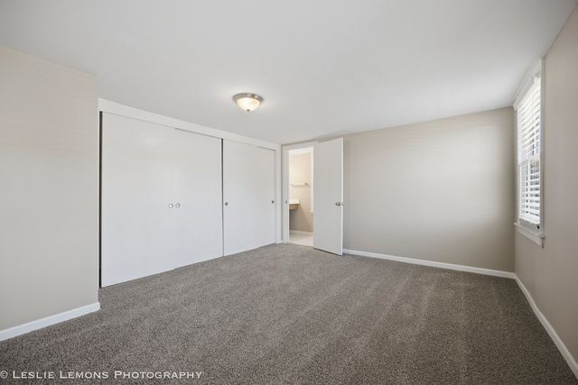 4015 W 105TH Street, Oak Lawn, IL 60453