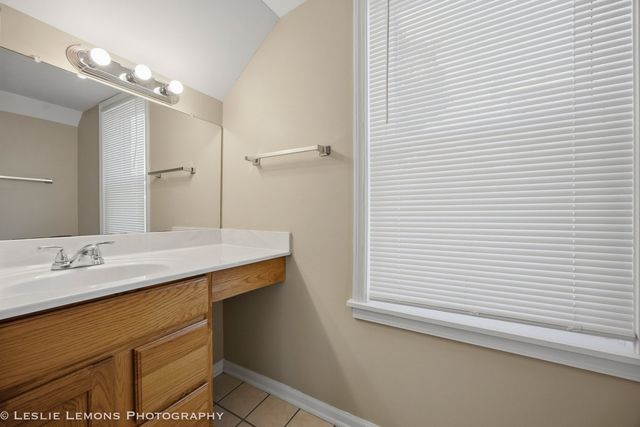 4015 W 105TH Street, Oak Lawn, IL 60453