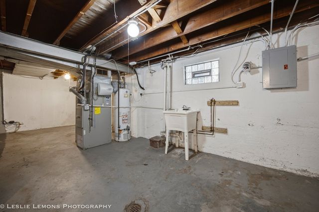 4015 W 105TH Street, Oak Lawn, IL 60453