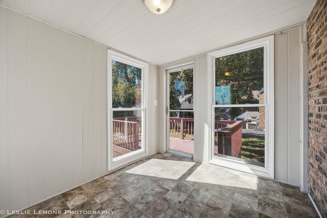 4015 W 105TH Street, Oak Lawn, IL 60453