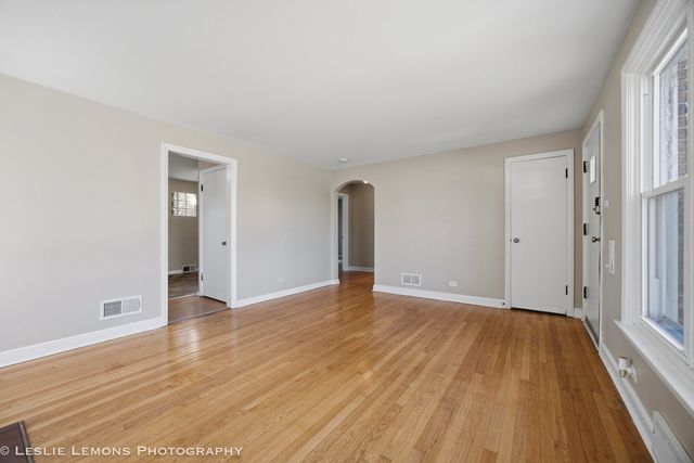 4015 W 105TH Street, Oak Lawn, IL 60453