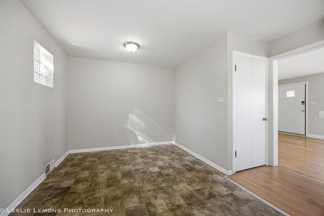 4015 W 105TH Street, Oak Lawn, IL 60453
