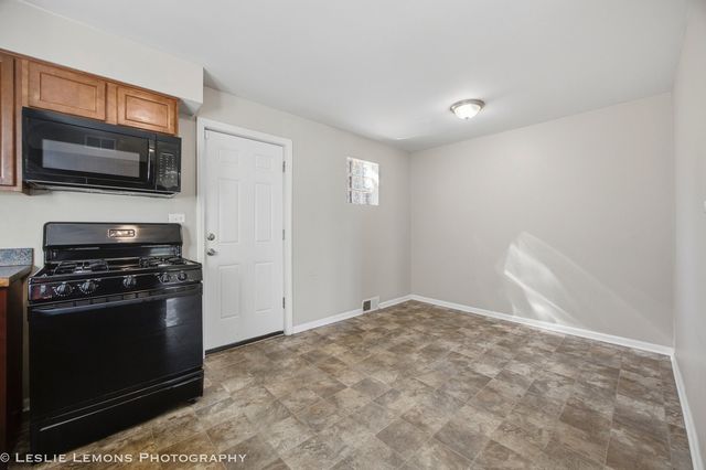 4015 W 105TH Street, Oak Lawn, IL 60453