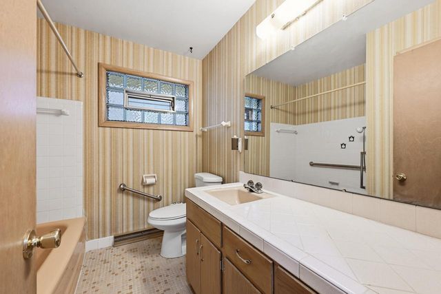 3622 Armour AVENUE, Cudahy, WI 53110