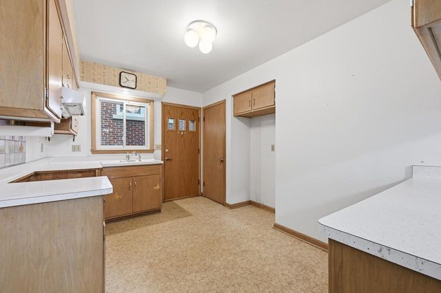 3622 Armour AVENUE, Cudahy, WI 53110