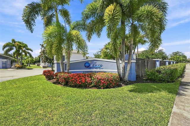 8423 BERNWOOD COVE LOOP 410, Fort Myers, FL 33966