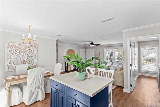 100 Caravan Ln, Dothan, AL 36303