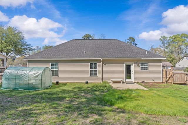 100 Caravan Ln, Dothan, AL 36303