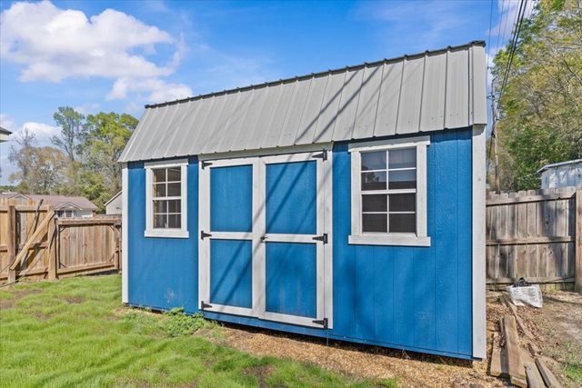 100 Caravan Ln, Dothan, AL 36303