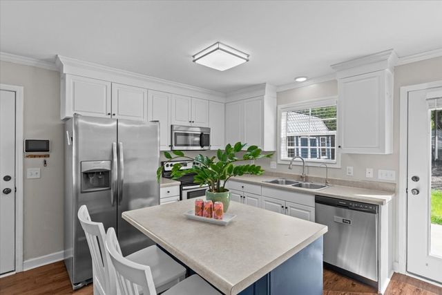 100 Caravan Ln, Dothan, AL 36303