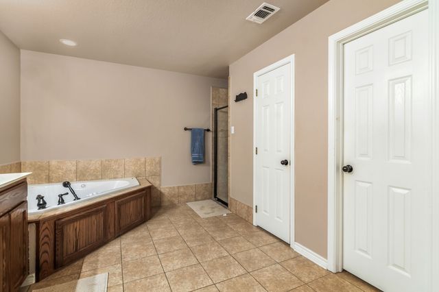 2366 County Road 1370, Alvord, TX 76225