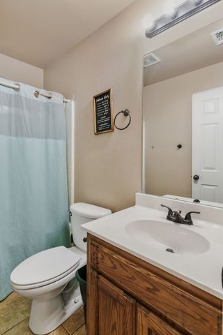 2366 County Road 1370, Alvord, TX 76225