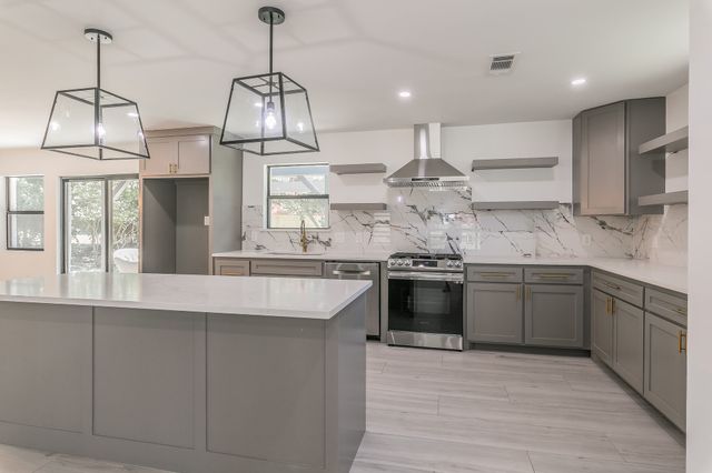 13516 Spring Grove Avenue, Dallas, TX 75240