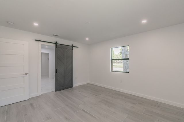 13516 Spring Grove Avenue, Dallas, TX 75240