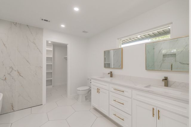 13516 Spring Grove Avenue, Dallas, TX 75240
