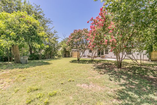 13516 Spring Grove Avenue, Dallas, TX 75240