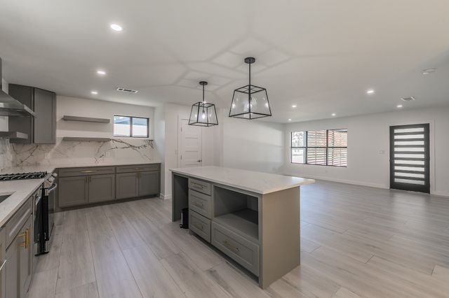 13516 Spring Grove Avenue, Dallas, TX 75240