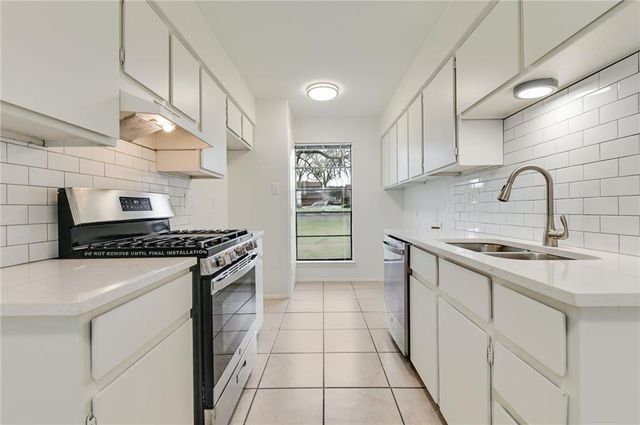 1602 W Braker LN A, Austin, TX 78758