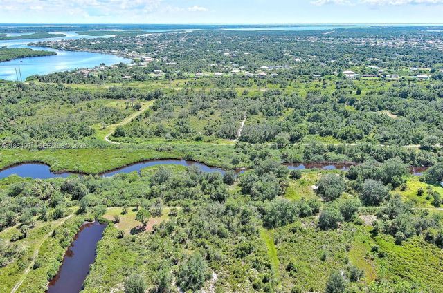 1353 Wallaroo Court, Punta Gorda, FL 33983