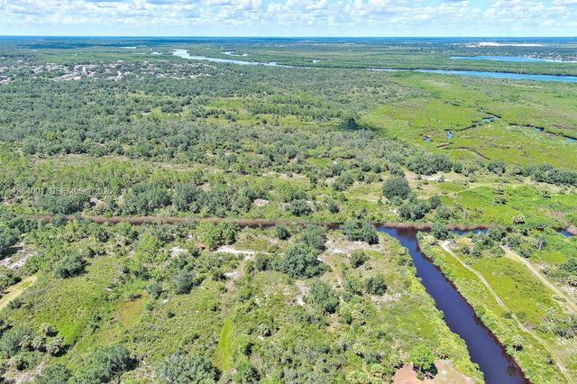 1353 Wallaroo Court, Punta Gorda, FL 33983