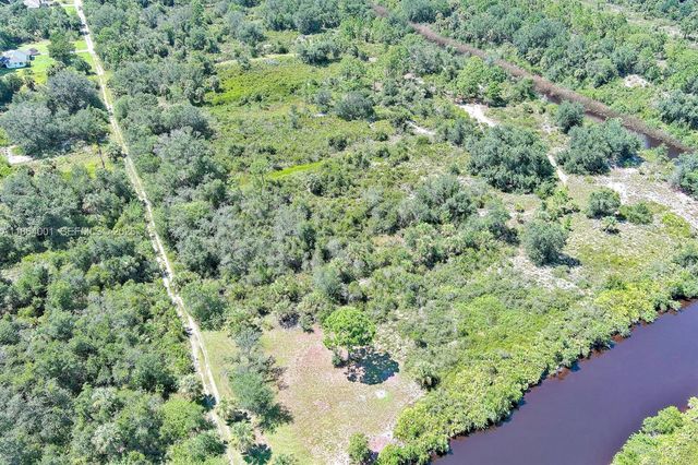 1353 Wallaroo Court, Punta Gorda, FL 33983