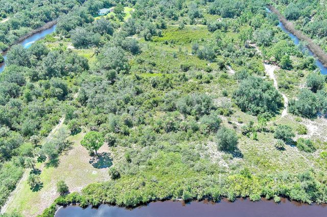 1353 Wallaroo Court, Punta Gorda, FL 33983