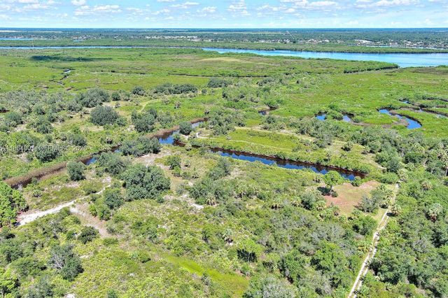 1353 Wallaroo Court, Punta Gorda, FL 33983