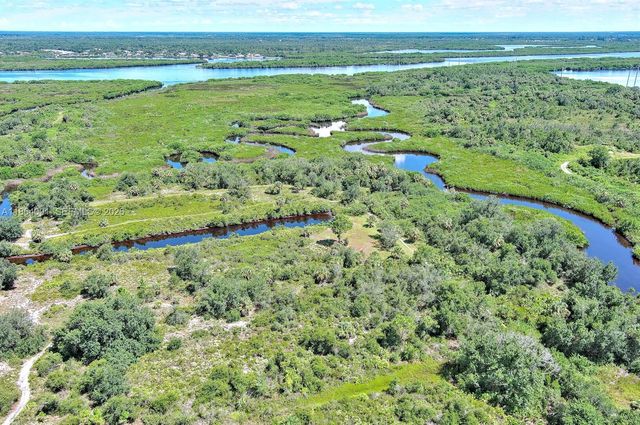 1353 Wallaroo Court, Punta Gorda, FL 33983