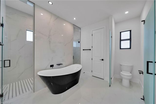 323 NW 11th TER, Cape Coral, FL 33993