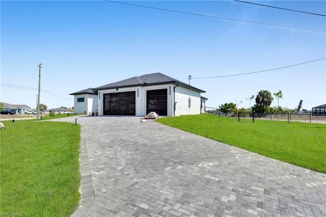 323 NW 11th TER, Cape Coral, FL 33993