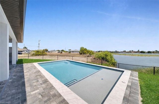 323 NW 11th TER, Cape Coral, FL 33993