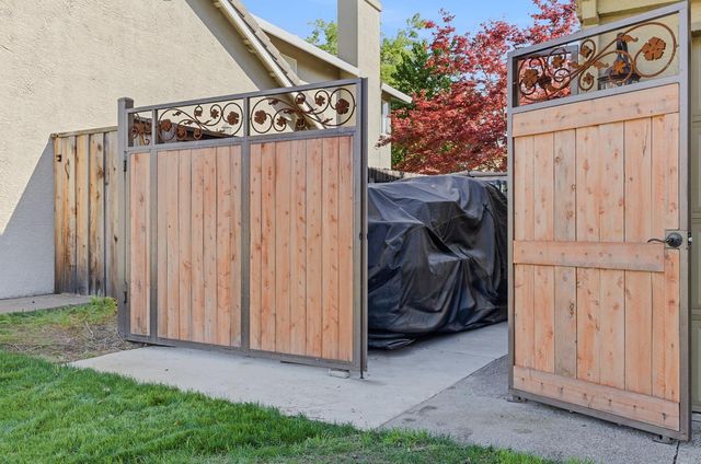 5171 Camden Rd, Rocklin, CA 95765