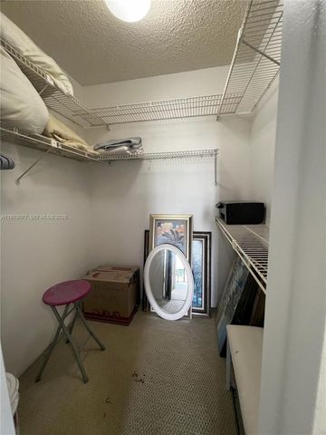 3701 N Country Club Dr 201, Aventura, FL 33180