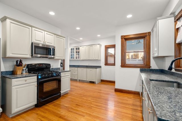 3 Ocean St, Boston, MA 02124