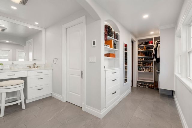 3 Ocean St, Boston, MA 02124