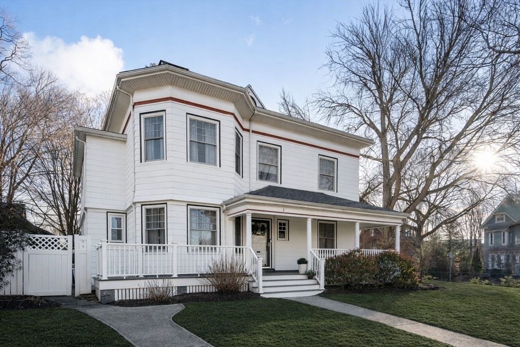 3 Ocean St, Boston, MA 02124