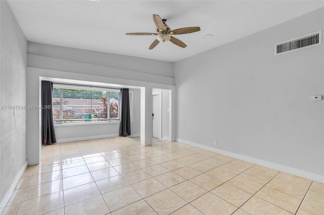 18100 NW 7th Pl, Miami Gardens, FL 33169
